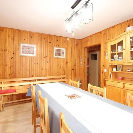 Au Mont-dore, 300m Du Centre, 6 Pieces, Garage, Terrain Pentu, Ideal 8 Pers, Animaux Non Acceptes. - Fr-1-608-4 Holiday home