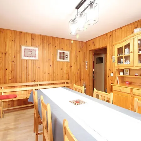 Au Mont-dore, 300m Du Centre, 6 Pieces, Garage, Terrain Pentu, Ideal 8 Pers, Animaux Non Acceptes. - Fr-1-608-4 Vakantiehuis